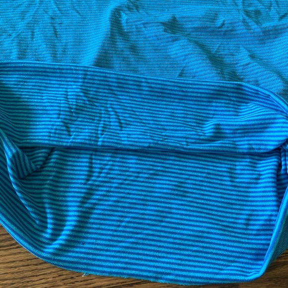 Ivivva reversible scarf - Picture 4 of 4